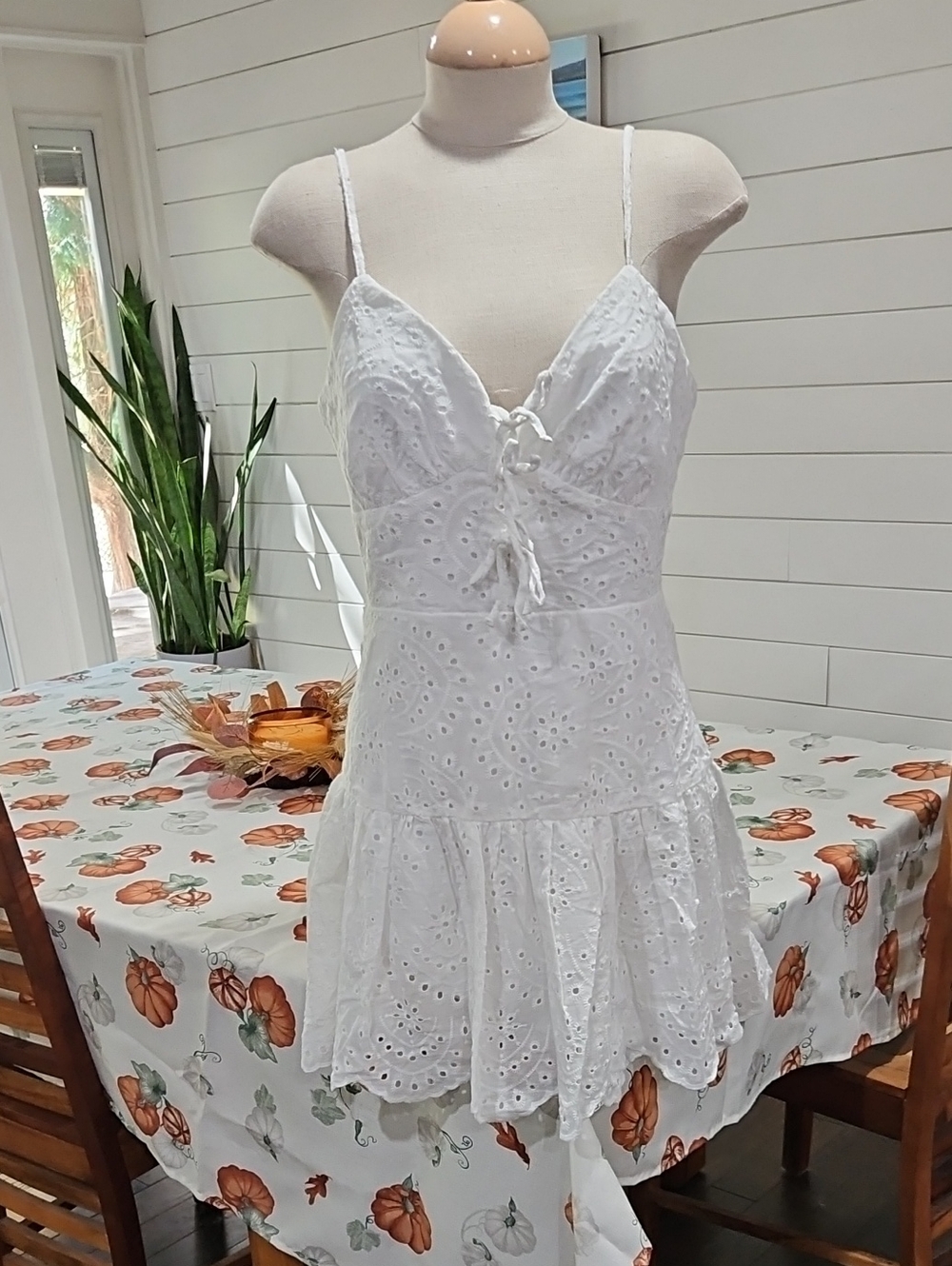 Trixxi White Eyelet Lace-Up Spaghetti Strap Mini Dress Babydoll. Sz Xl Nwt